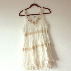 Gorgeous white and beige lace dress - L